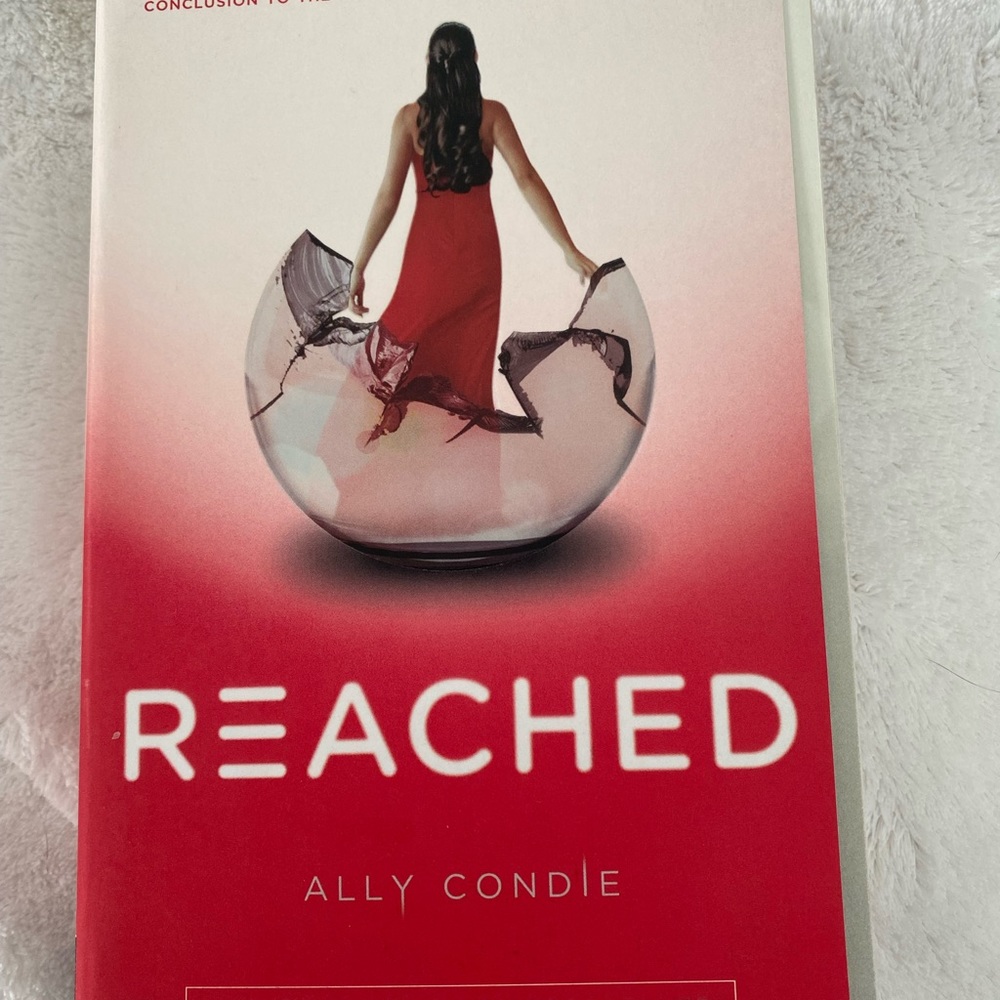 Reached by Ally  CONDIE new book